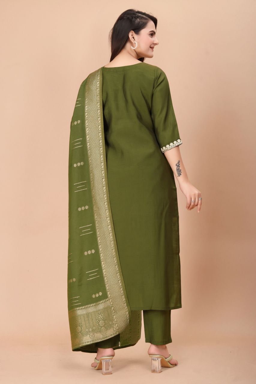 Mehndi Green Embroidered Viscose Silk Kurta Set 3