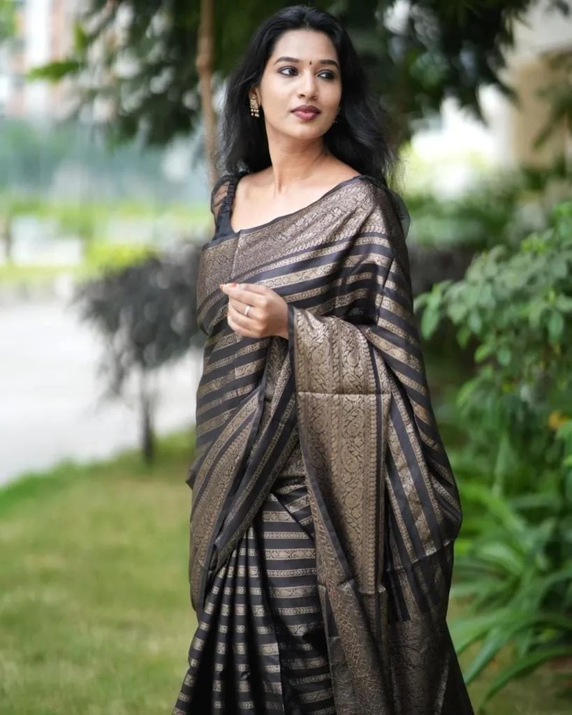 grey-colour-semi-silk-saree-weaved-with-copper-zari 1