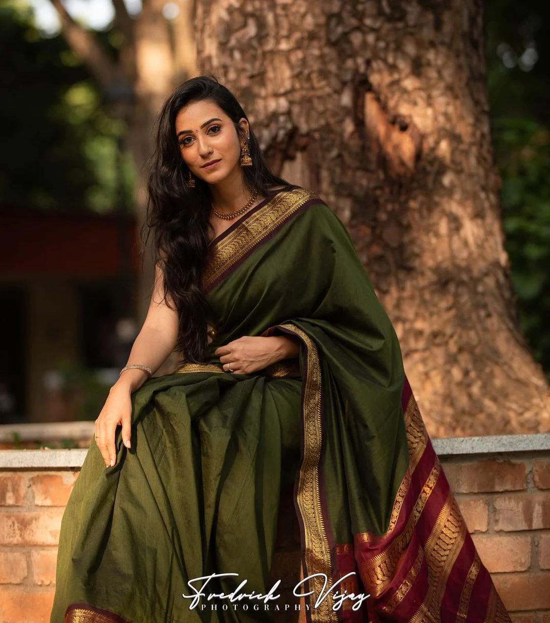 pure-soft-semi-silk-saree-with-attractive-blouse-piece 4